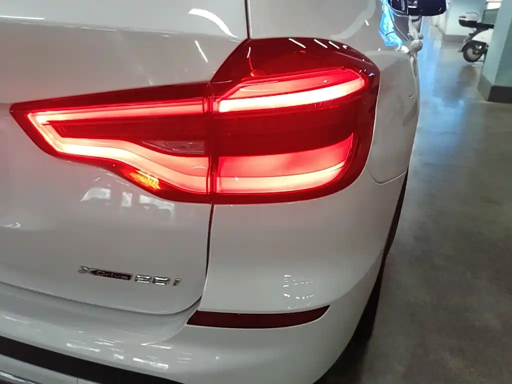 BMW X3 — миниатюра 8
