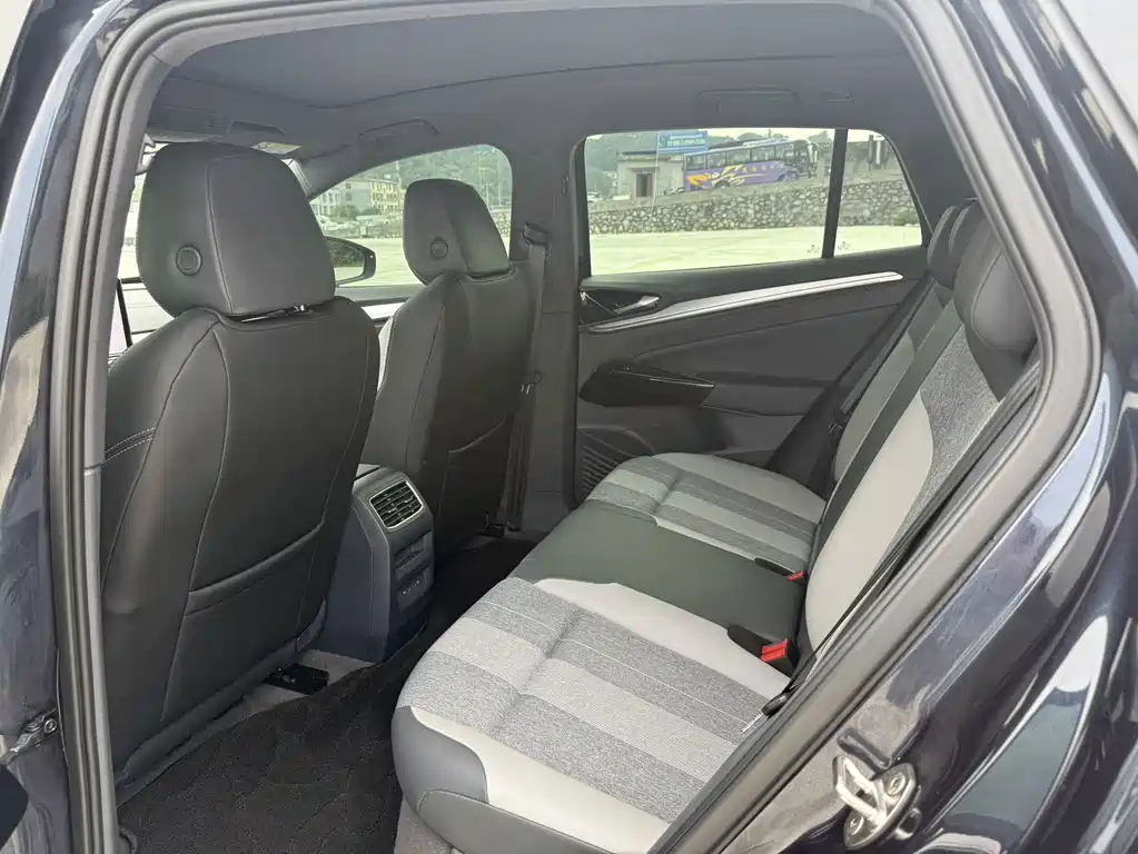 Volkswagen ID.4 Crozz — миниатюра 6