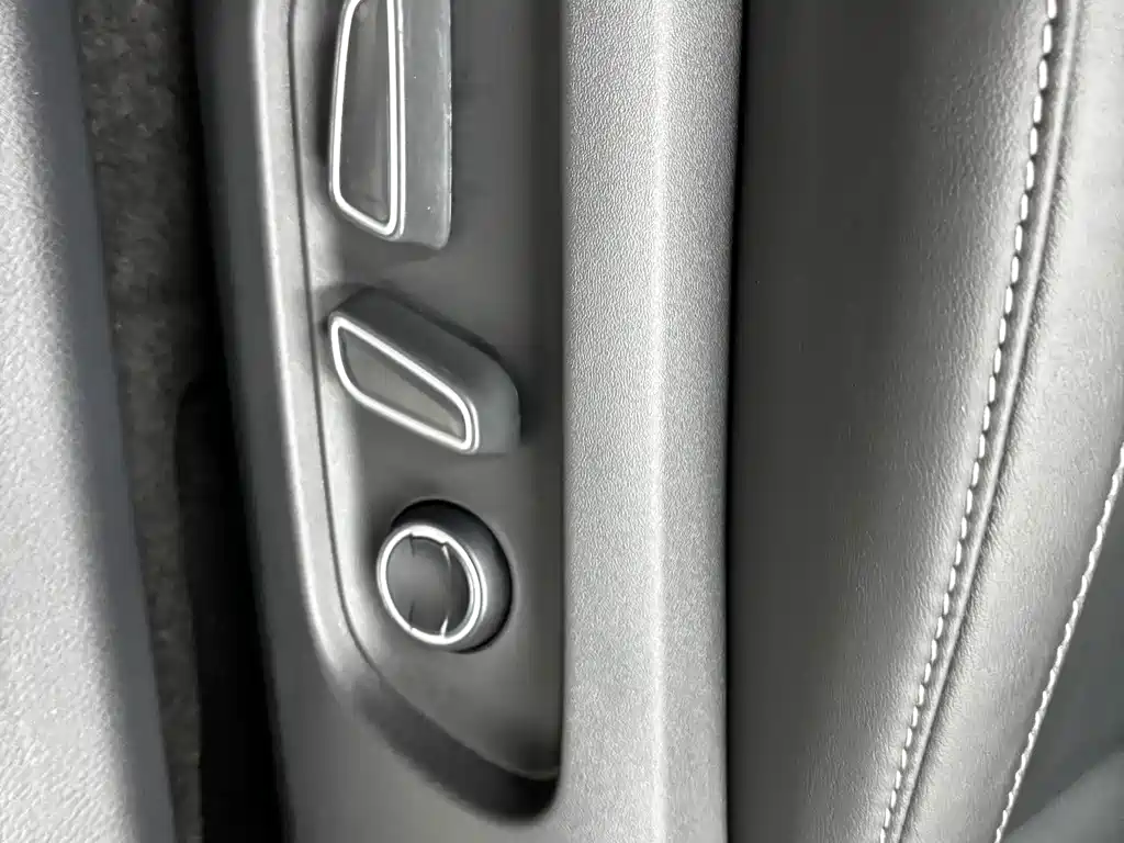 Toyota Camry — миниатюра 13