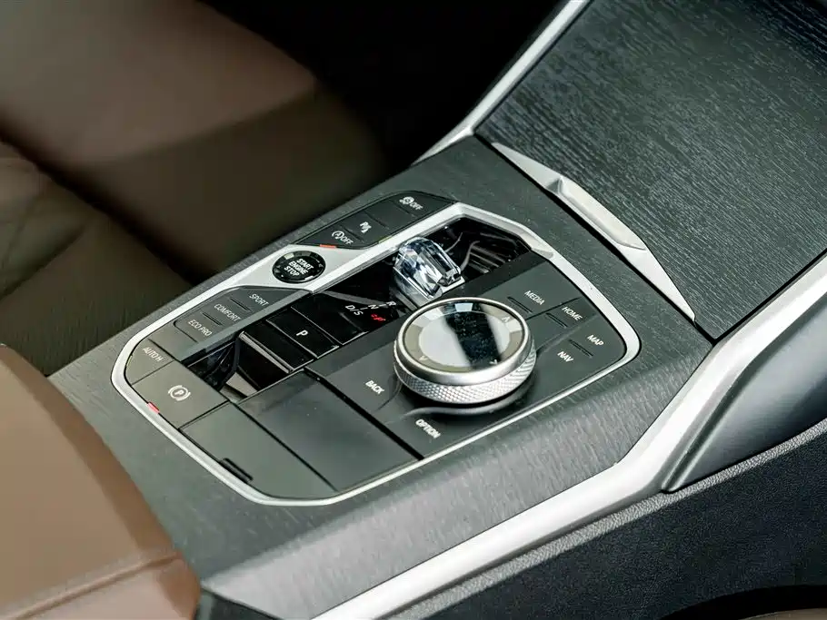 BMW 3 Series — миниатюра 18