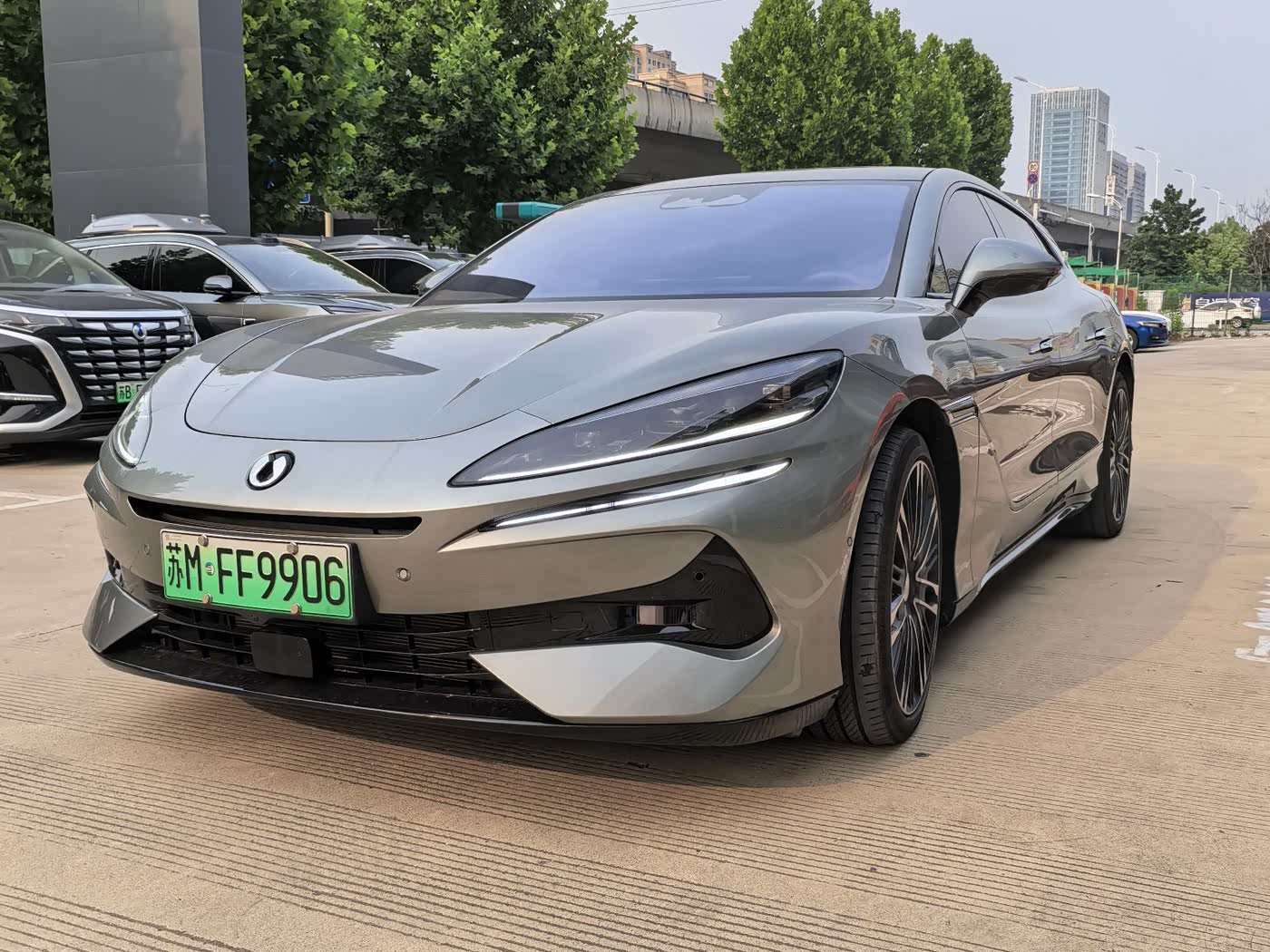 Denza Z9GT