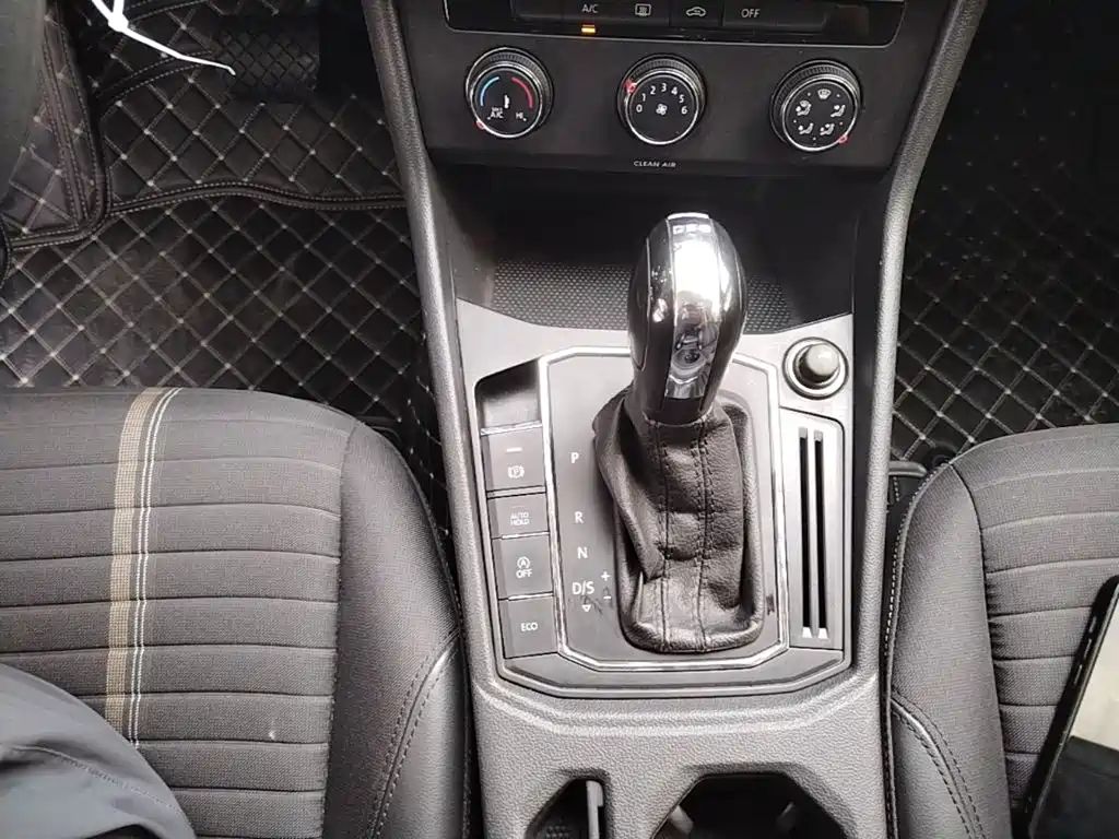 Volkswagen Lavida — миниатюра 14