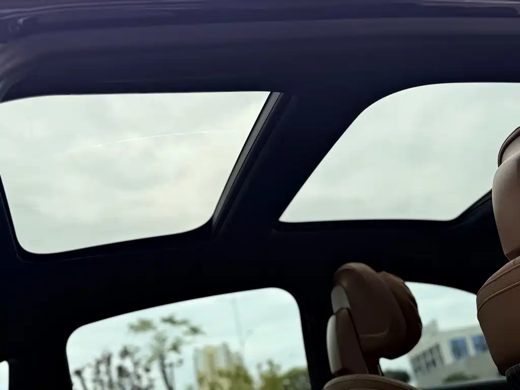 Mercedes-Benz E-Class — миниатюра 27