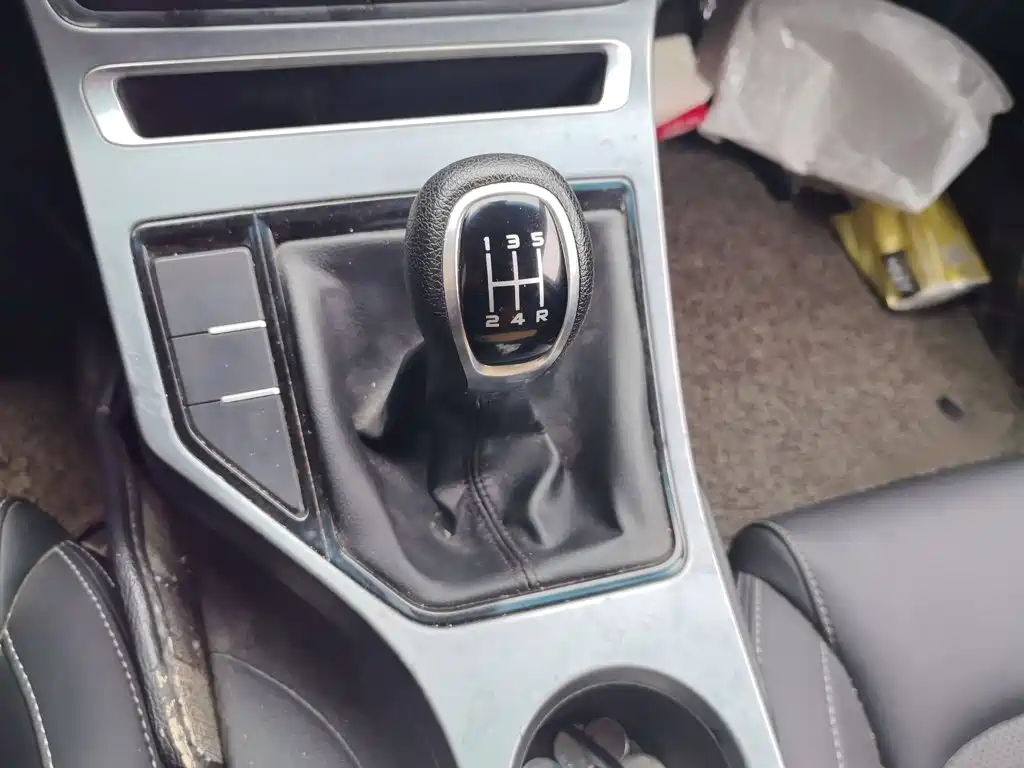 Geely Emgrand — миниатюра 7