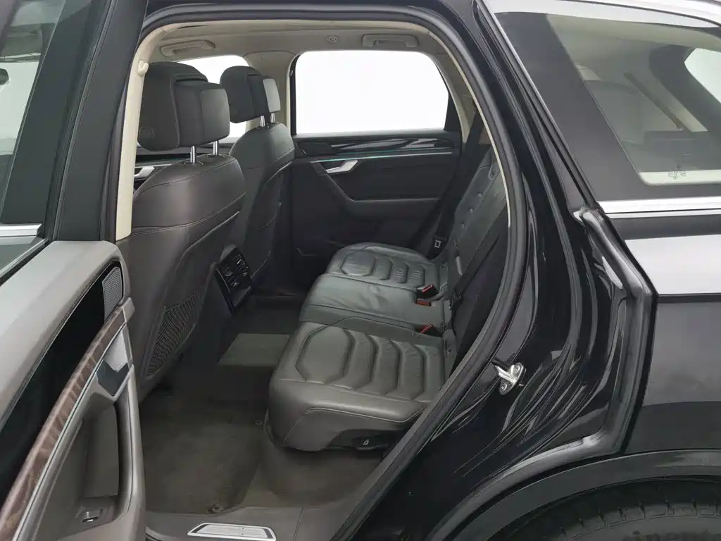 Volkswagen Touareg — миниатюра 15