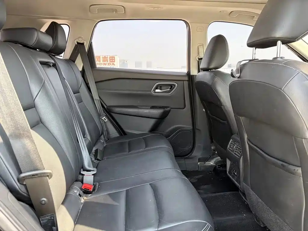 Nissan X-Trail — миниатюра 12