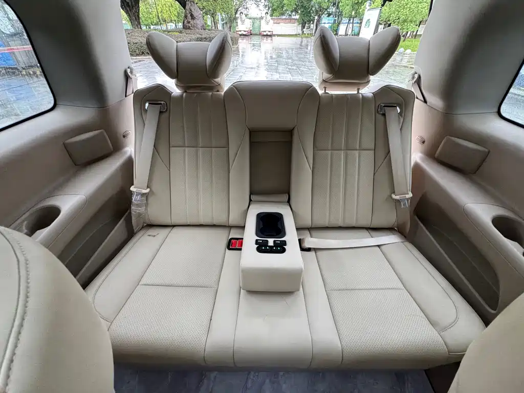 Nissan Quest — миниатюра 17