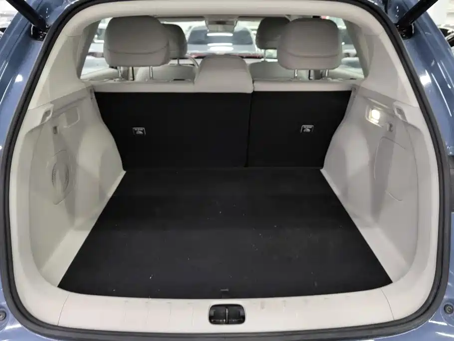 Leapmotor Leapmotor B10 — миниатюра 4