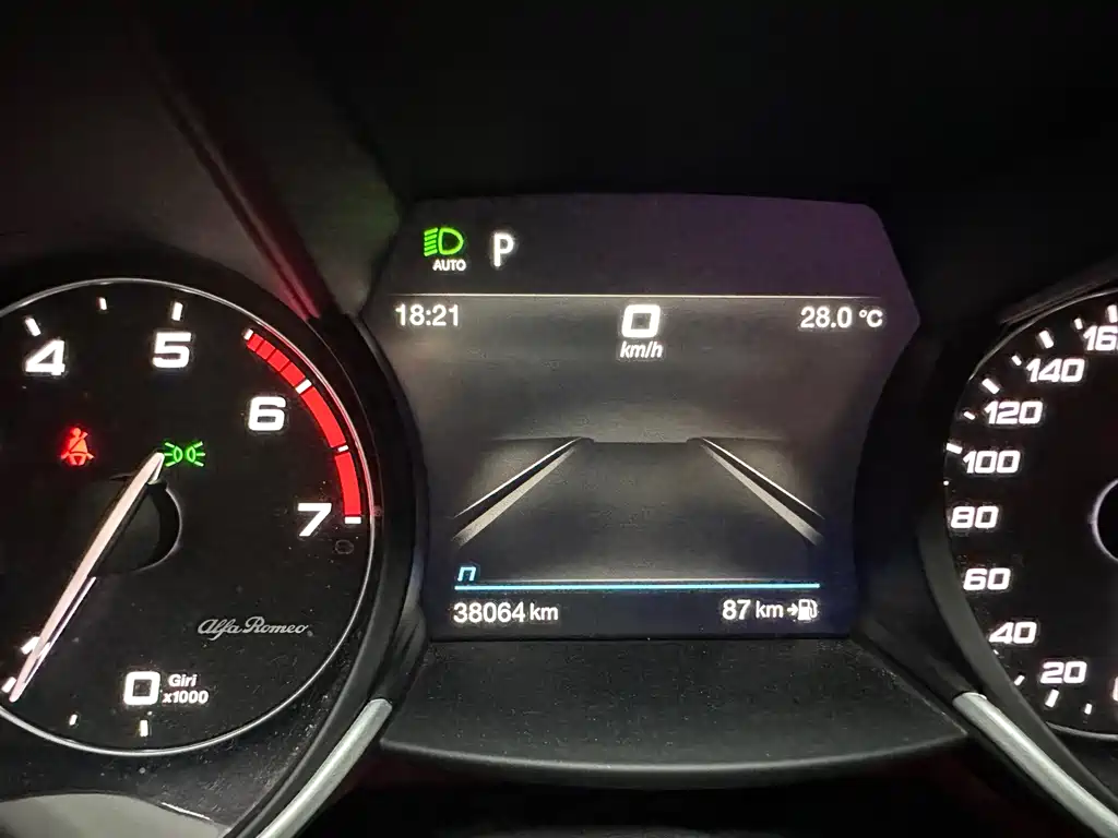 Alfa Romeo Giulia — миниатюра 15