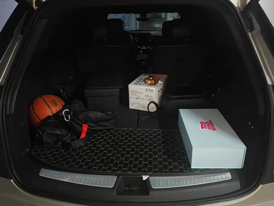 Cadillac XT6 — миниатюра 4