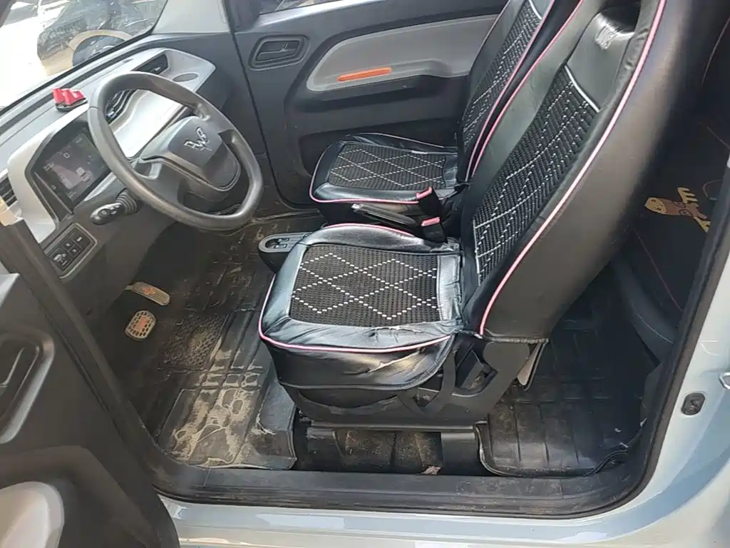 Wuling MINIEV — миниатюра 15