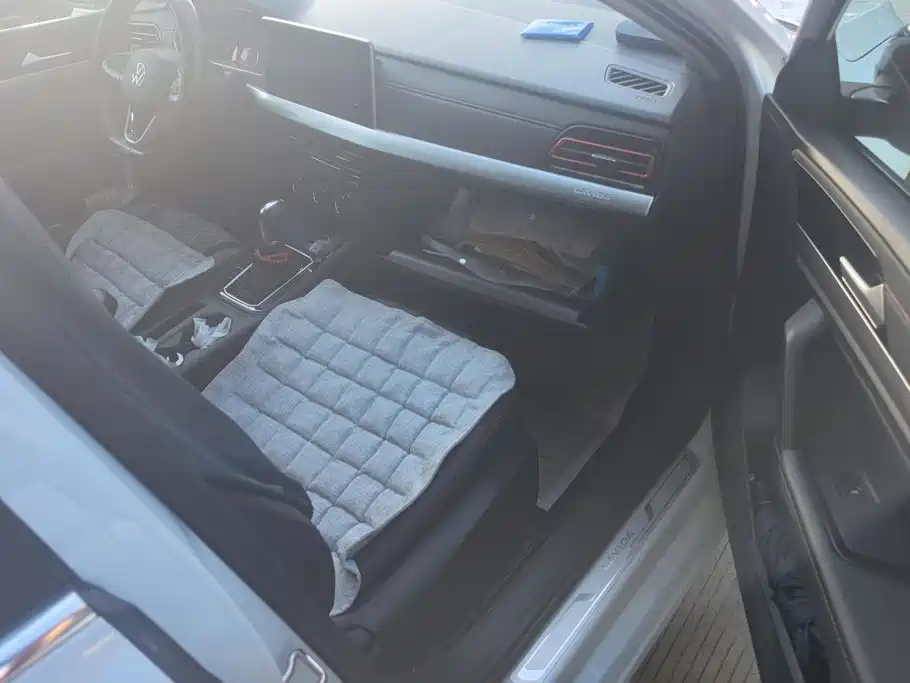 Volkswagen Lavida — миниатюра 8