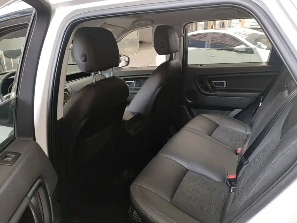 Land Rover Discovery Sport — миниатюра 15