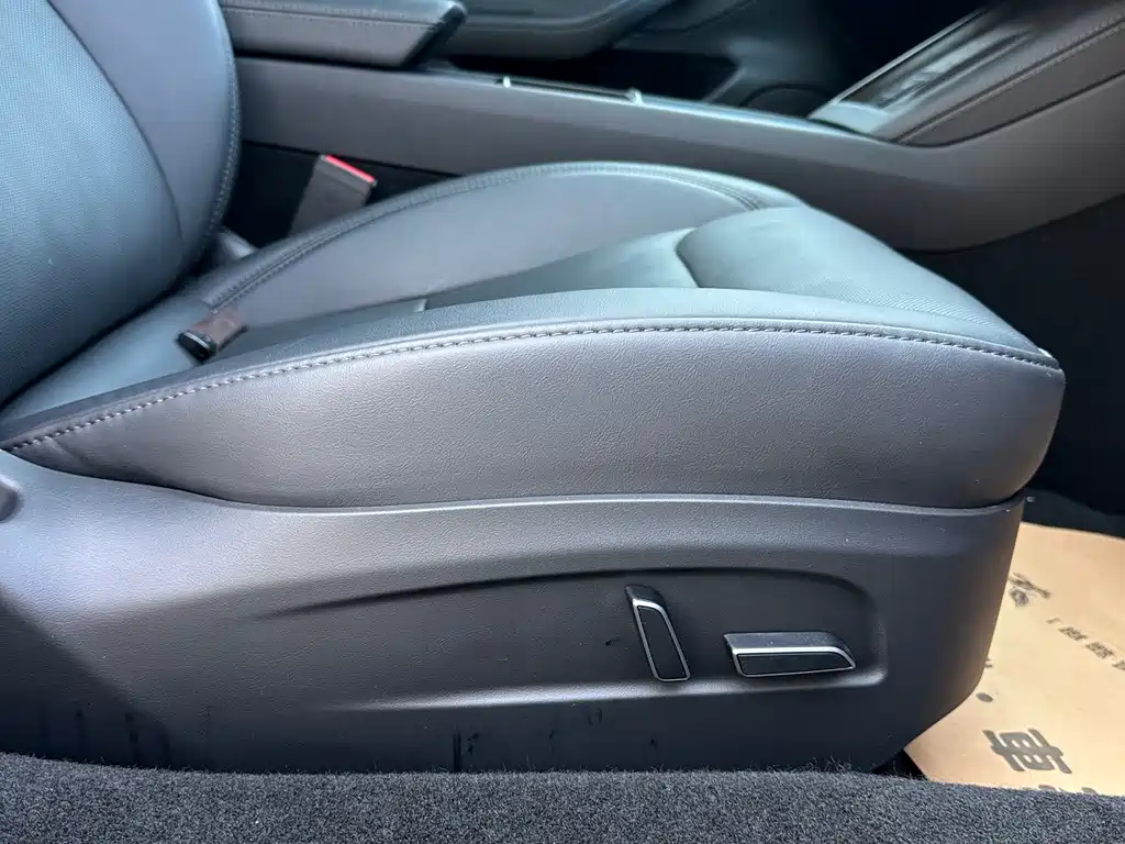 Tesla Model 3 — миниатюра 19
