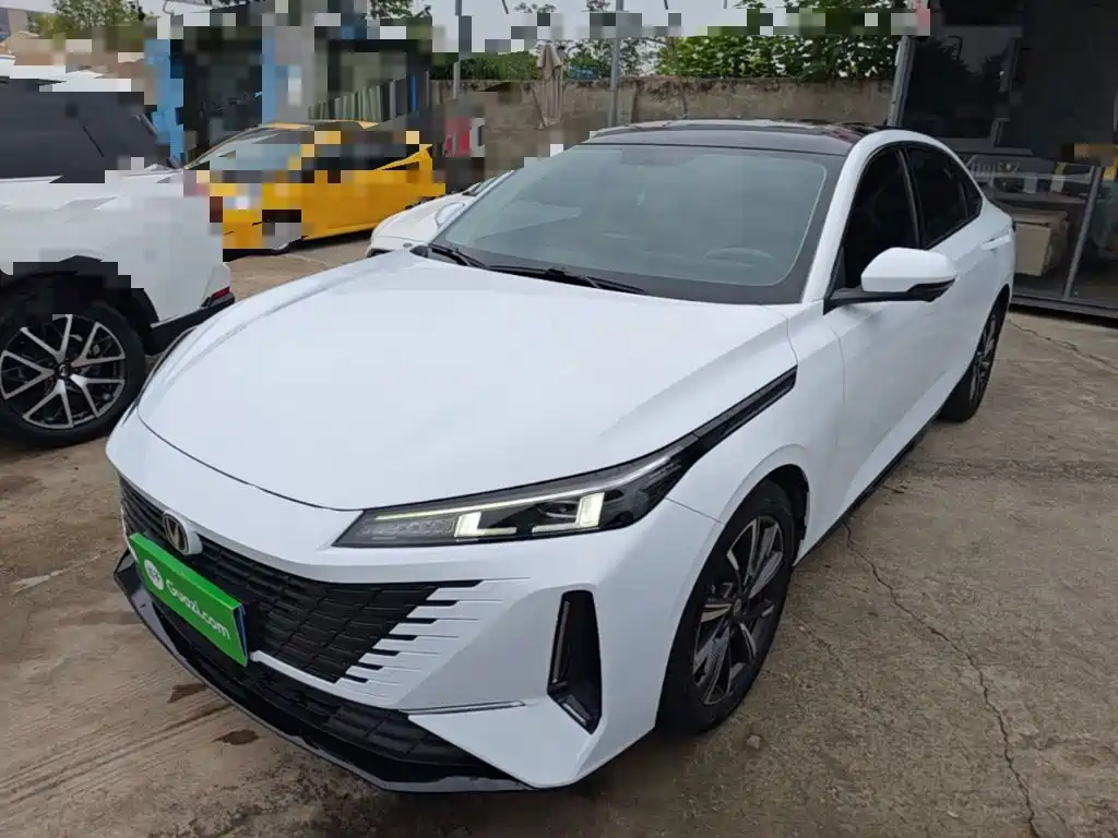 Changan Yida — миниатюра 2