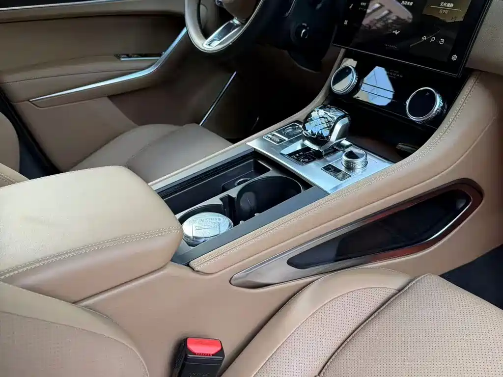 Jaguar F-PACE — миниатюра 11