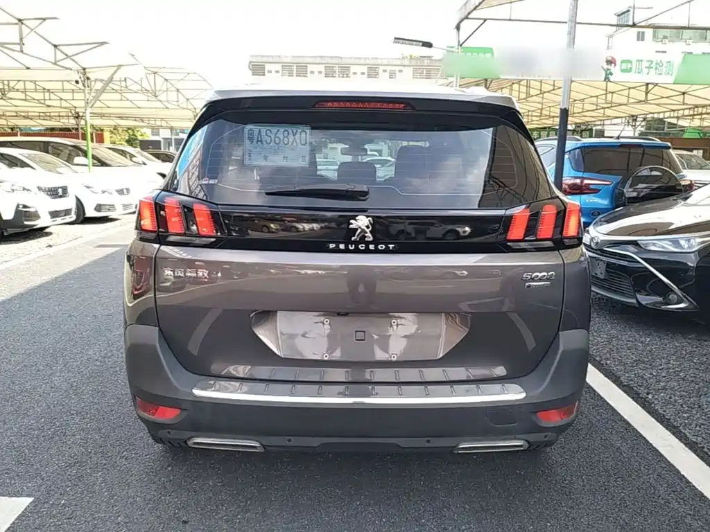 Peugeot 5008 2017 350THP 5 мест Elite