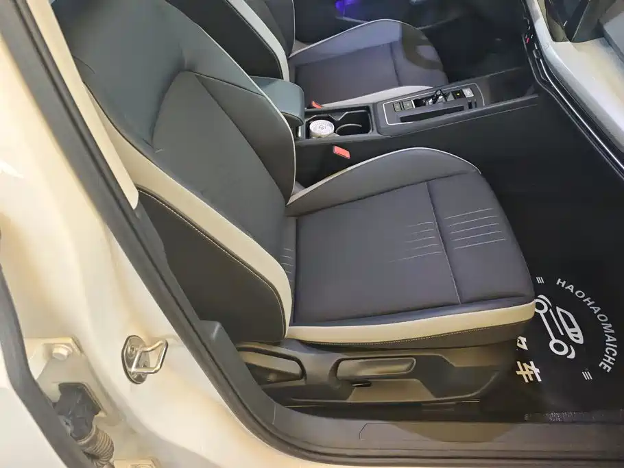 Volkswagen Golf — миниатюра 8