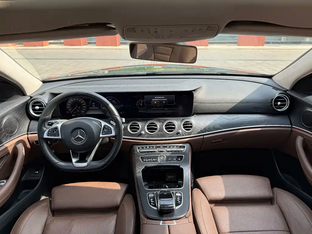 Mercedes-Benz E-Class — миниатюра 6
