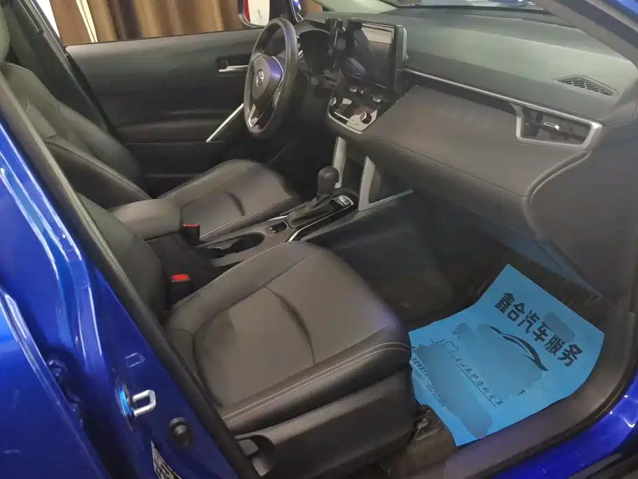 Toyota Corolla Cross — миниатюра 8