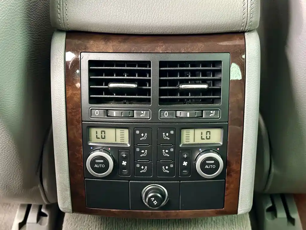 Volkswagen Touareg — миниатюра 14