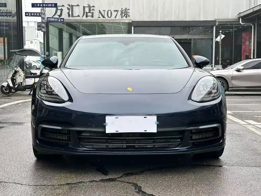 Porsche Panamera — миниатюра 2
