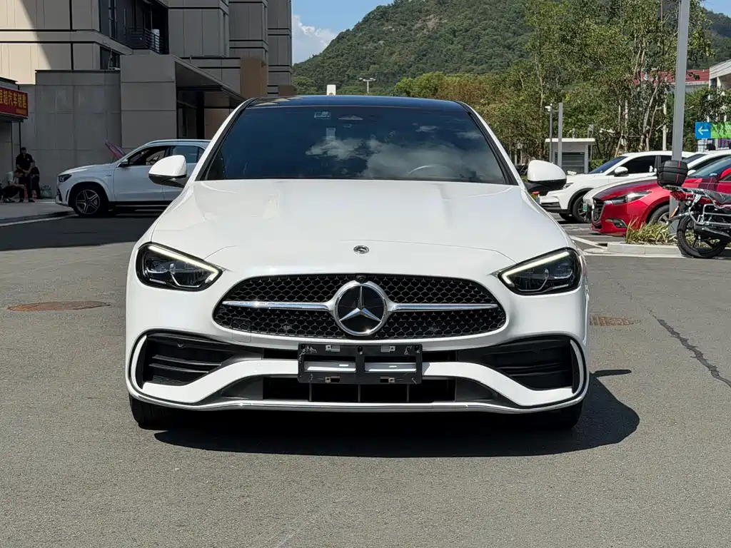 Mercedes-Benz C-Class — миниатюра 2