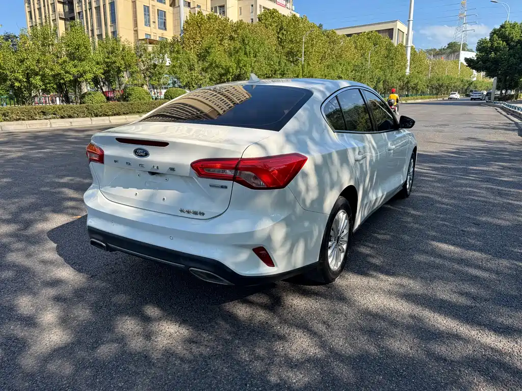 Ford Focus — миниатюра 9