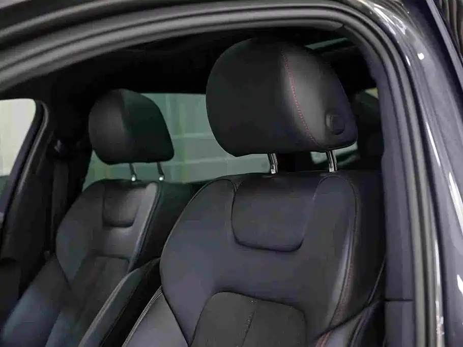 Audi A6L — миниатюра 9