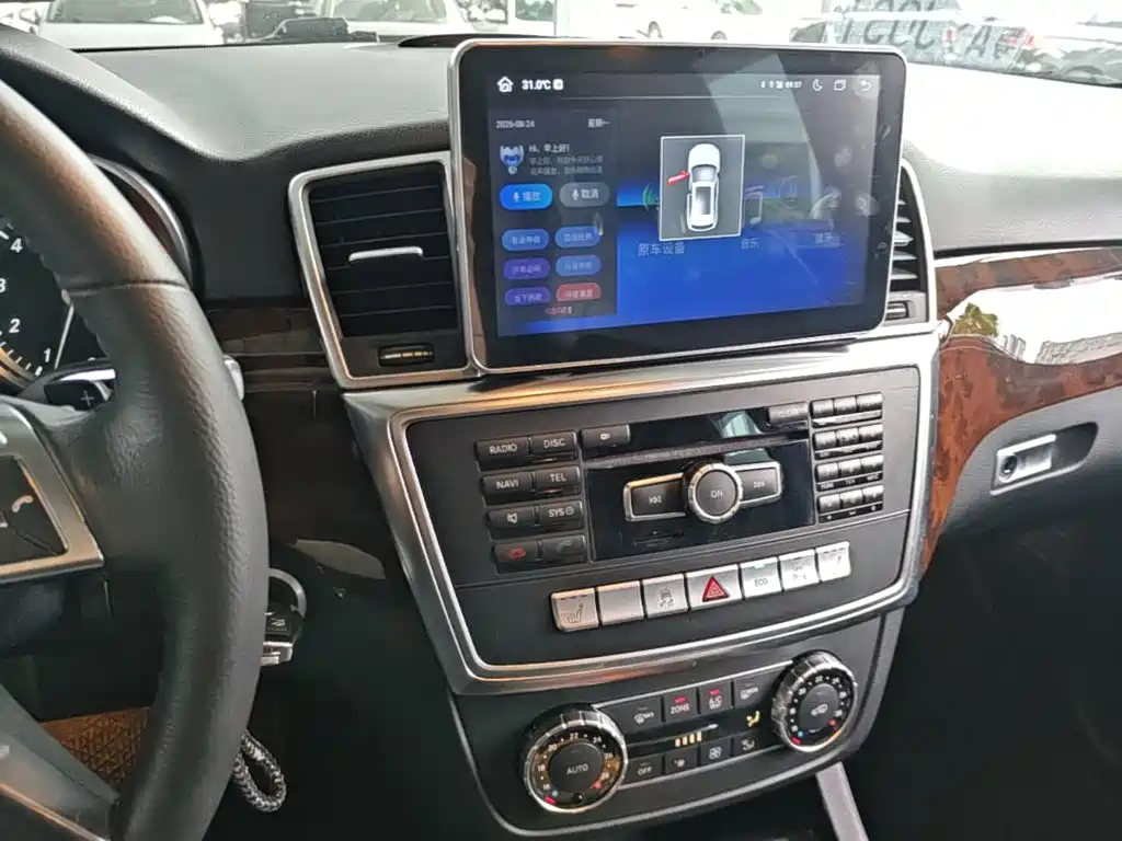 Mercedes-Benz M-Class — миниатюра 13