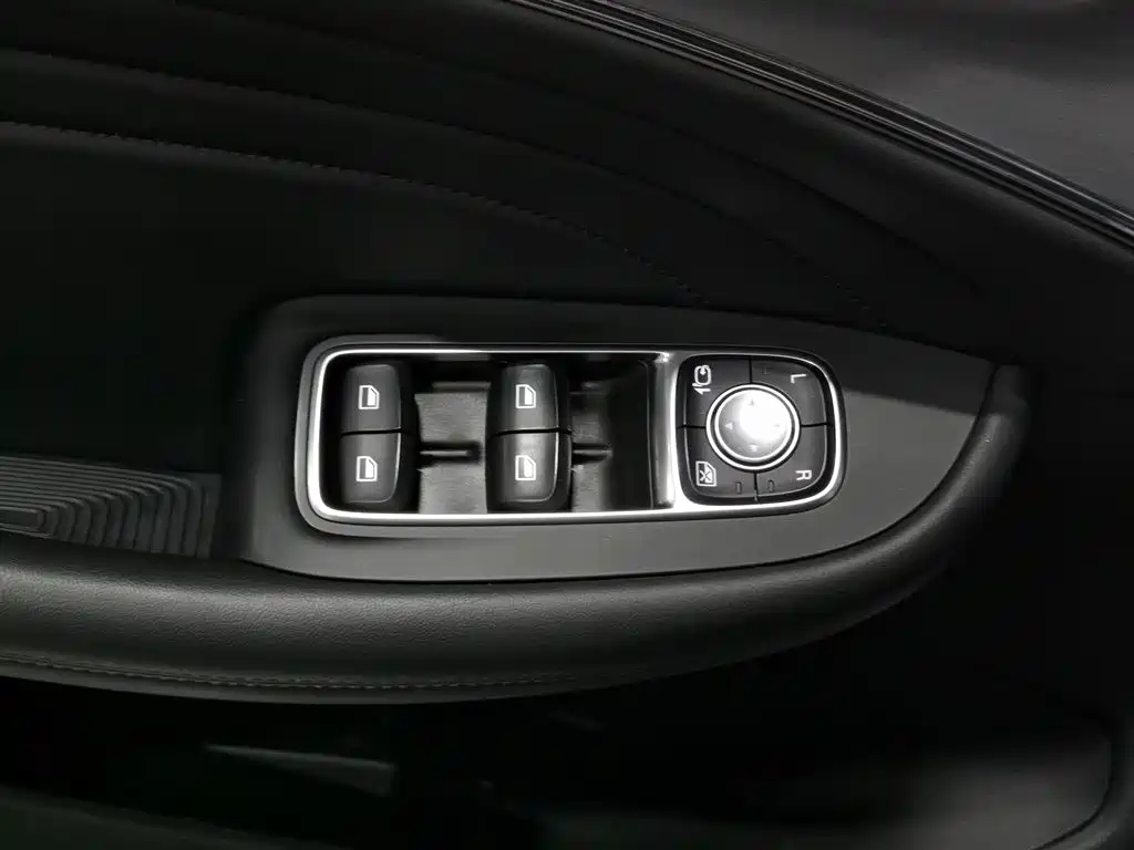 Roewe iMAX8 2021 400TGI Supreme