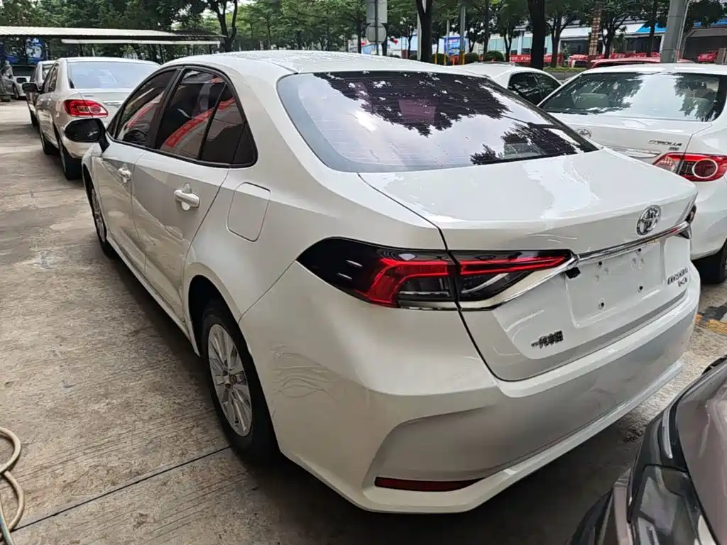 Toyota Corolla — миниатюра 5