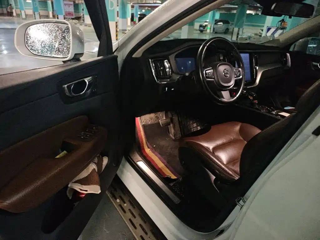 Volvo XC60 — миниатюра 14