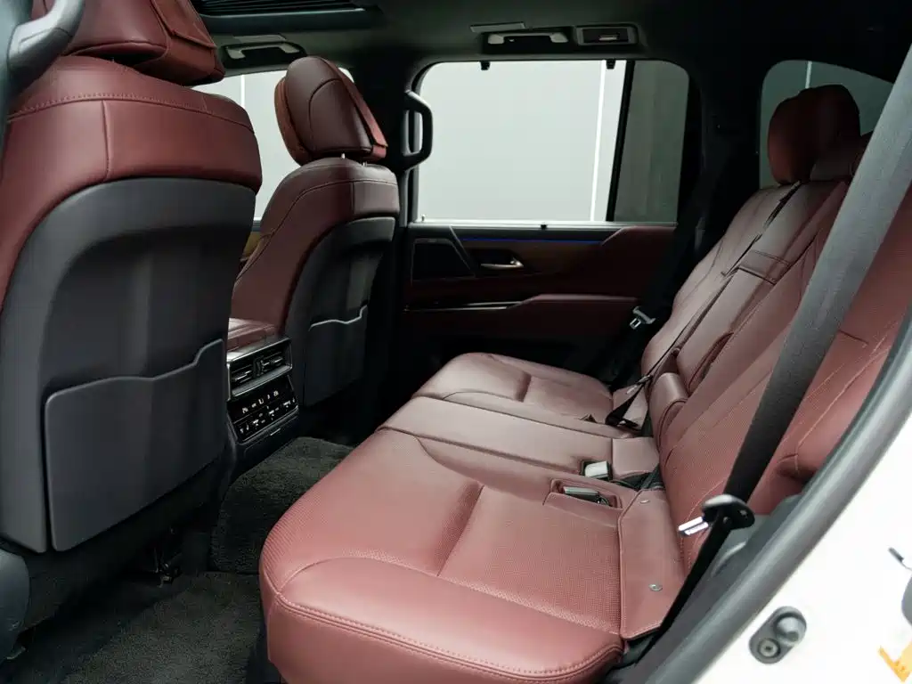 Lexus LX — миниатюра 13