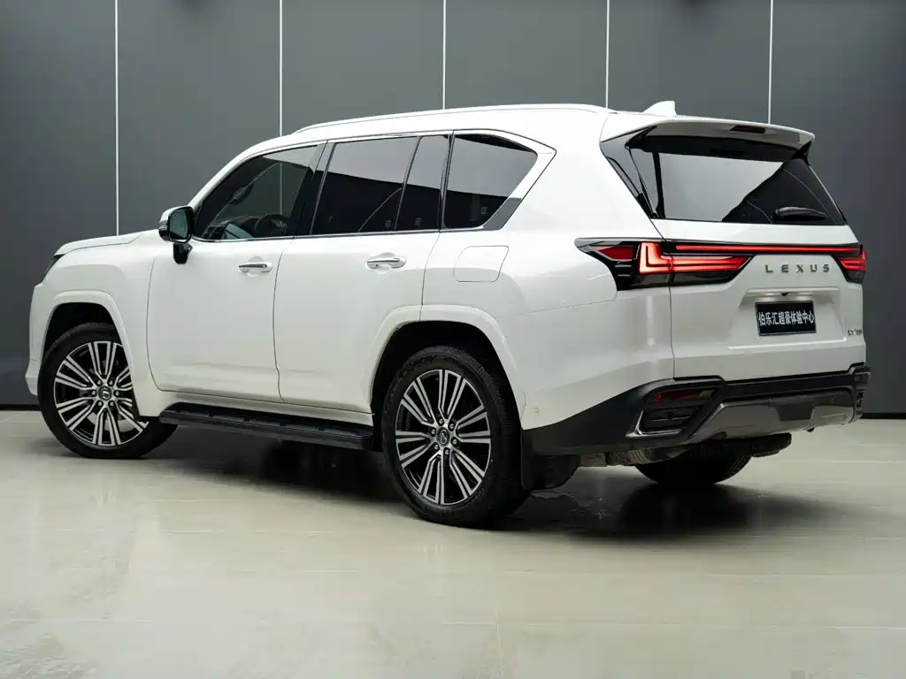 Lexus LX — миниатюра 5