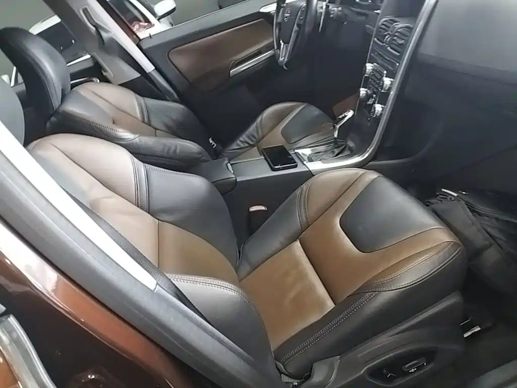 Volvo XC60 (Import) — миниатюра 25