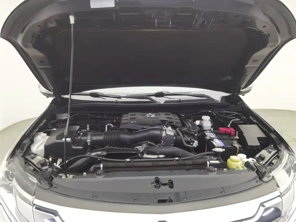 Mitsubishi Pajero Sport 2018 3.0L AT