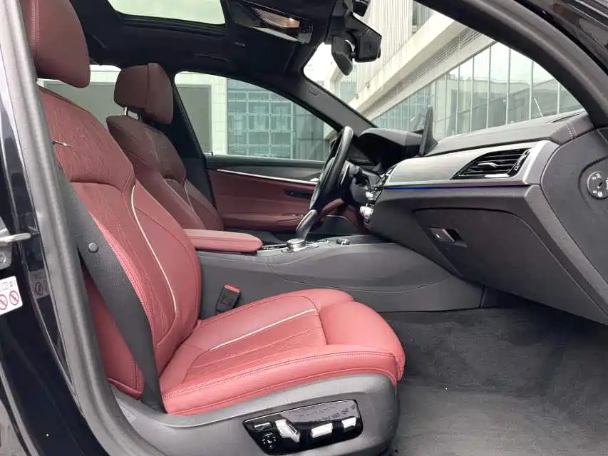 BMW 5 Series — миниатюра 5