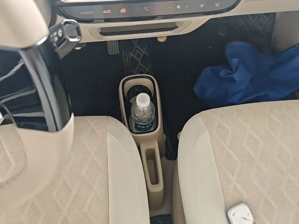 Baojun KiWi EV — миниатюра 14