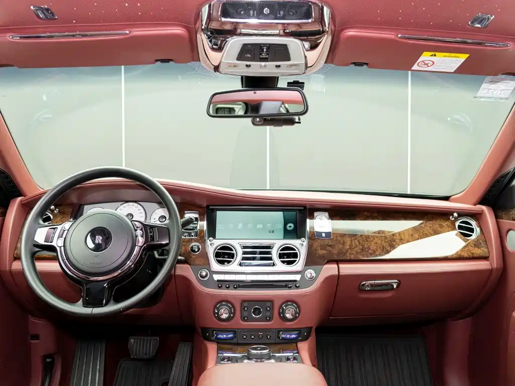 Rolls-Royce Ghost — миниатюра 12