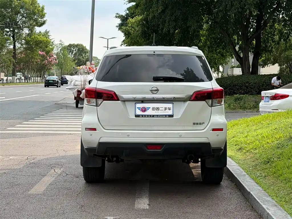 Nissan Terra 2020 2.5L XL Upper AT Luxury