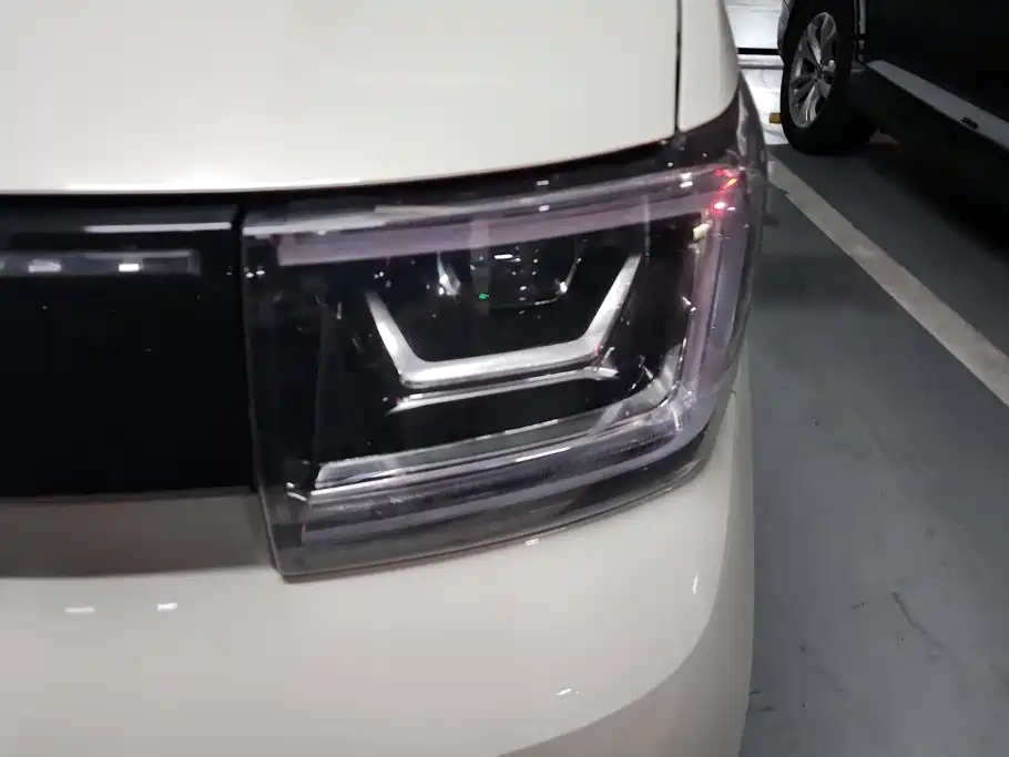 Wuling MINIEV — миниатюра 5