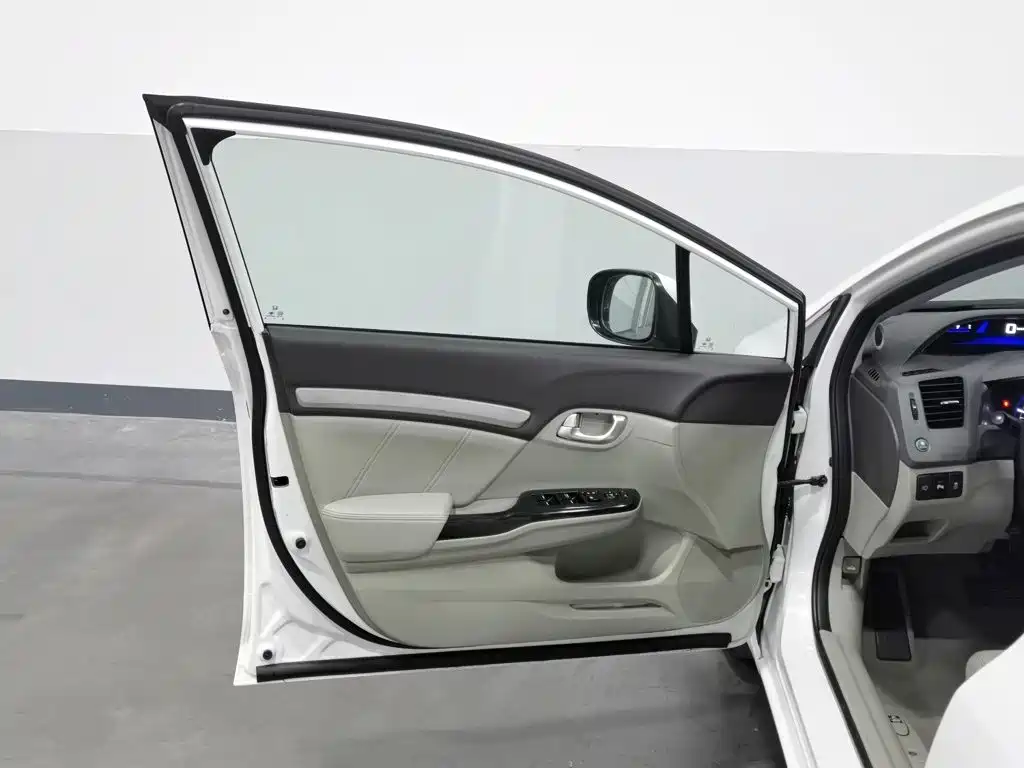 Honda Civic — миниатюра 8