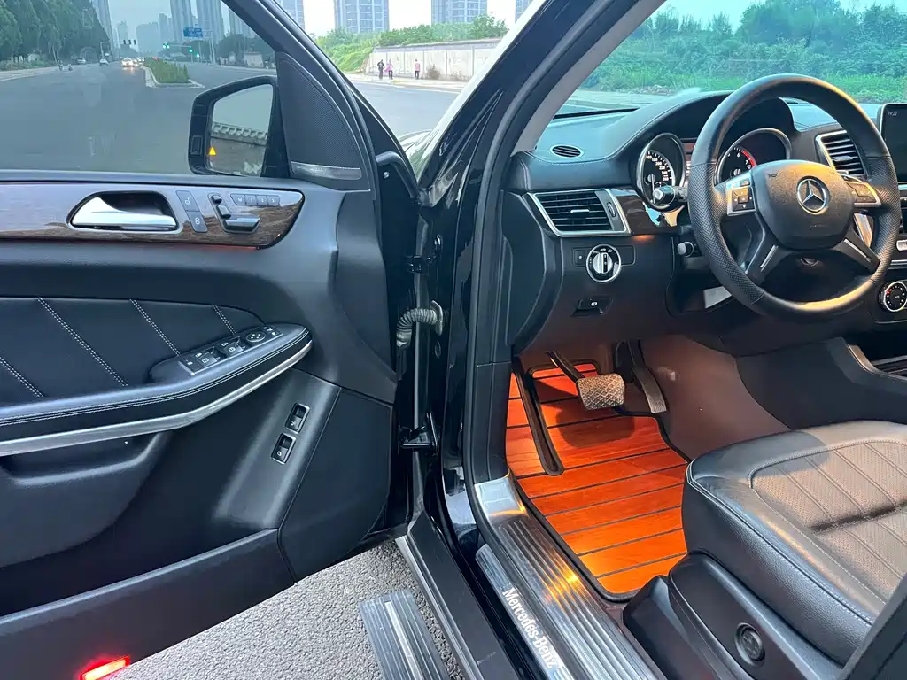 Mercedes-Benz GL-Class — миниатюра 25