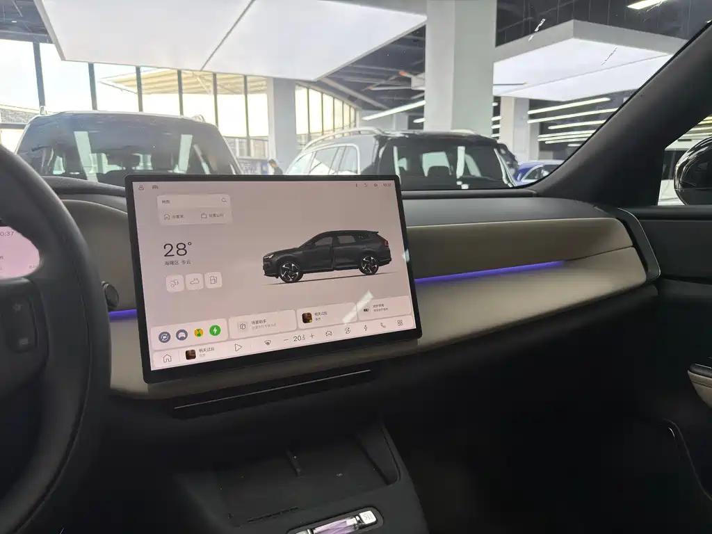Volvo XC70 PHEV — миниатюра 13