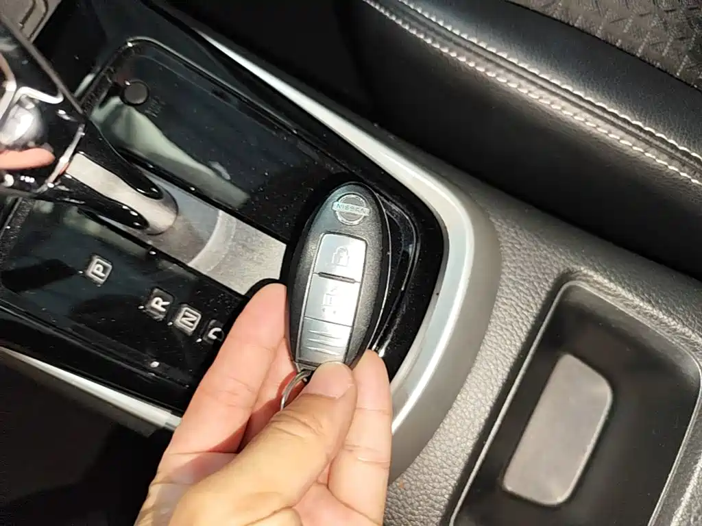 Nissan Tiida — миниатюра 9