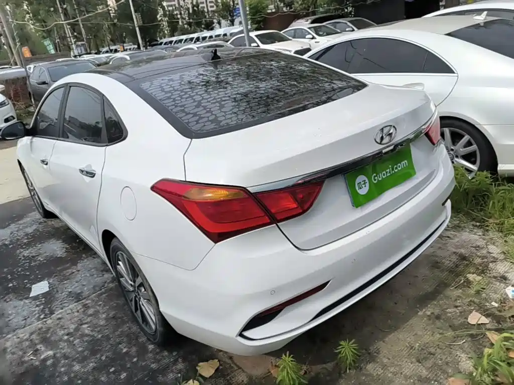 Hyundai Mistra 2019 1.8L AT GLS VI