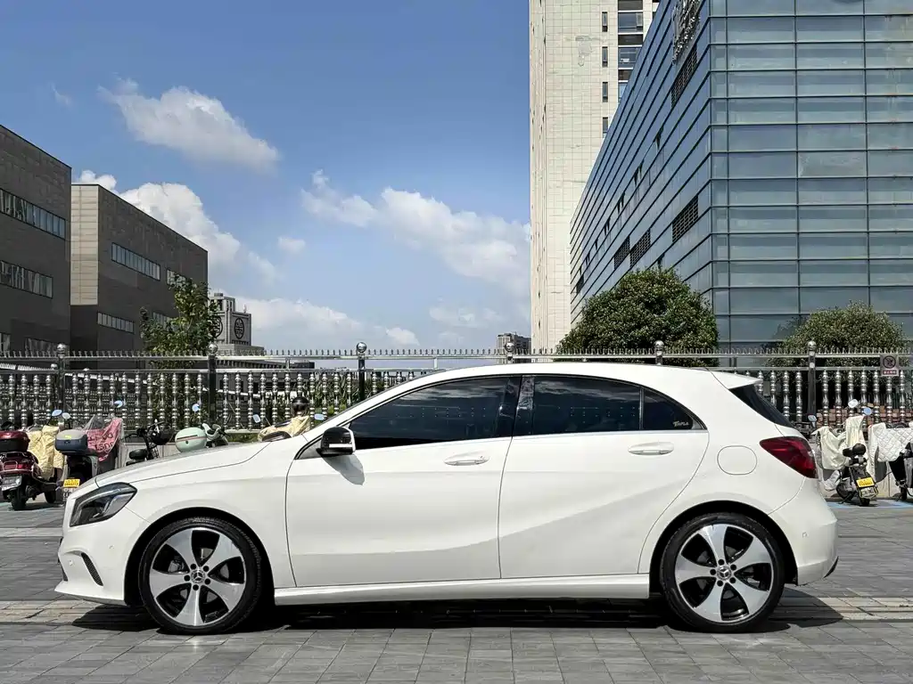 Mercedes-Benz A-Class (Import) — миниатюра 15