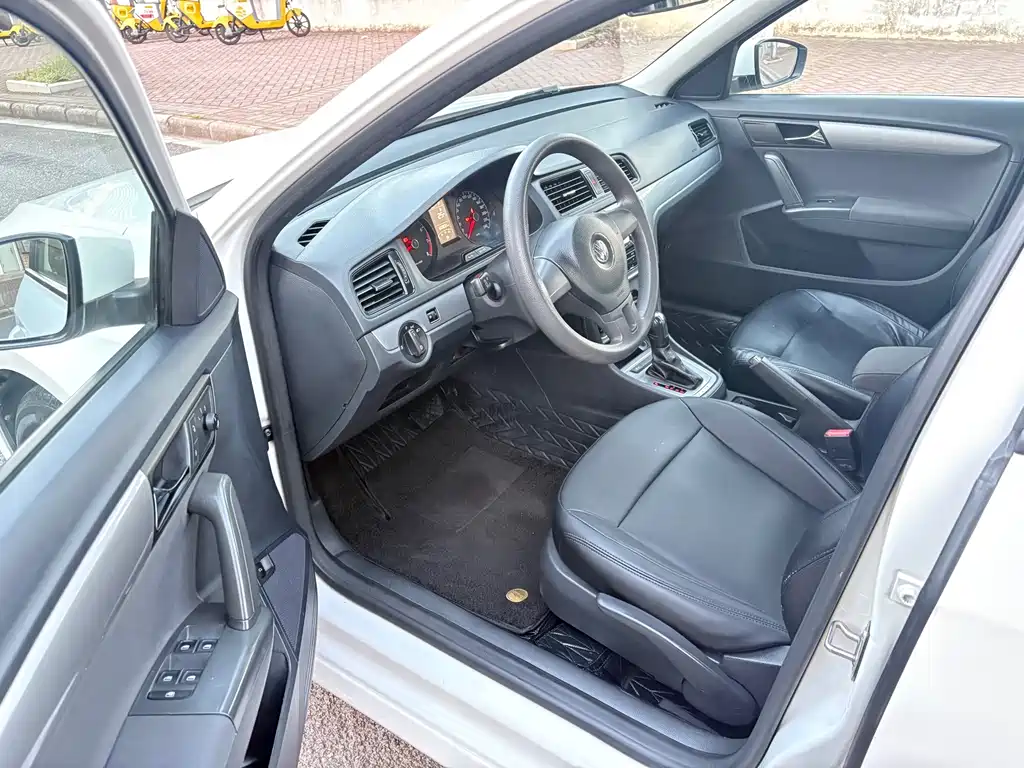 Volkswagen Lavida — миниатюра 7