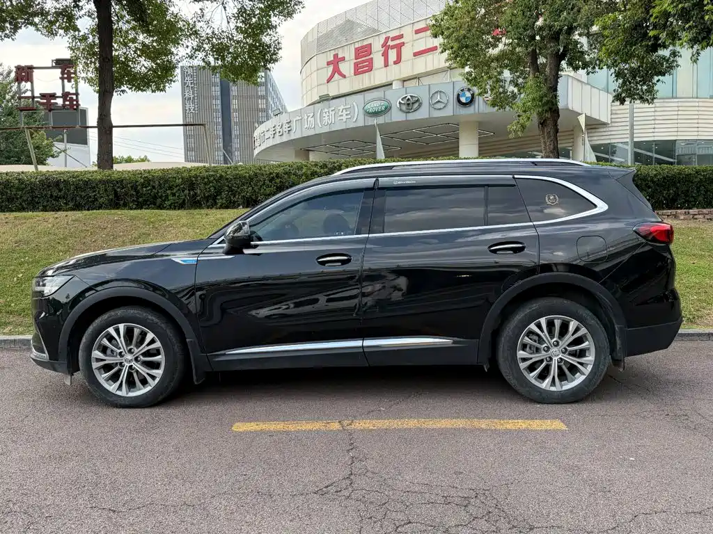 Buick Envision Plus — миниатюра 3